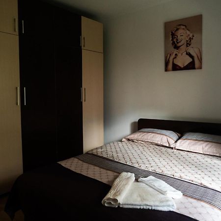 Apartament Dacul Хунедоара Экстерьер фото